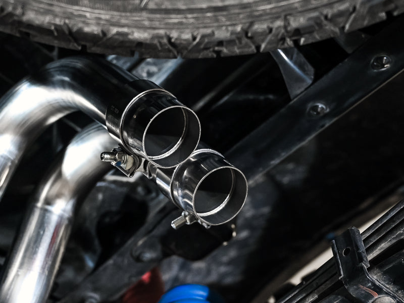 عادم AWE 16-22 Toyota Tacoma 0FG Catback مع BashGuard - أطراف مزدوجة من الكروم الفضي