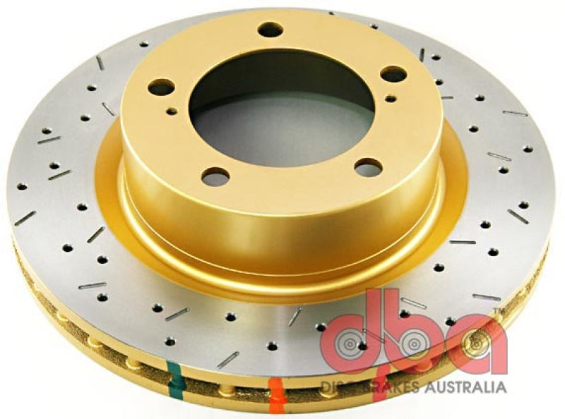 DBA 07+ Toyota Landcruiser 200 Series دوار أمامي مثقوب ومشقوق من سلسلة 4000