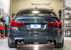 تعديل AWE لـ BMW F10 M5 Touring Edition - أطراف عادم المحور الخلفي باللون الأسود الماسي