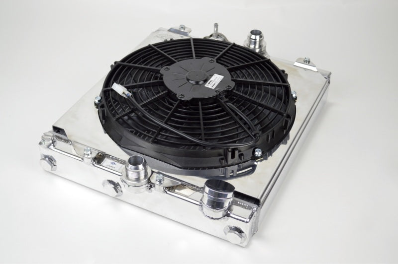 مشعاع نصفي عالمي CSF مزود بـ 16AN وتركيبات سهلة الارتداء/مروحة وغطاء SPAL مقاس 12 بوصة