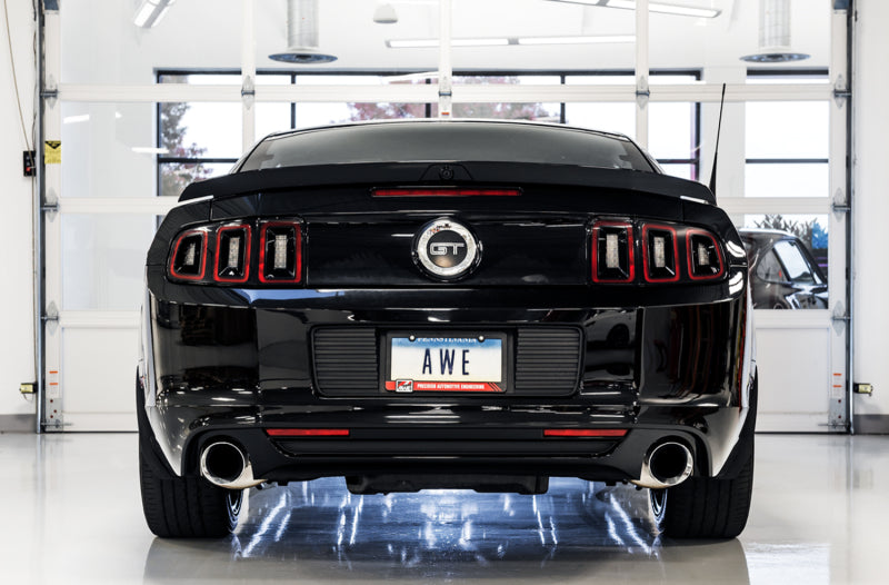 نظام عادم AWE Tuning S197 Mustang GT Axle-back - إصدار Touring (أطراف من الكروم الفضي)