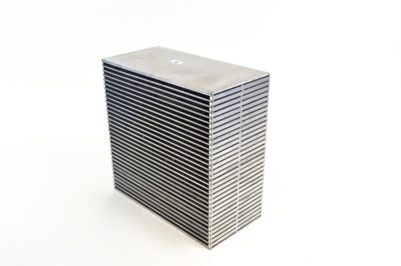 قلب المبرد البيني CSF Mega Water/Air Bar &amp; Plate - 12 بوصة طولاً × 12 بوصة ارتفاعًا × 6 بوصة عرضًا