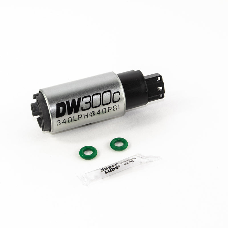 مضخة وقود مدمجة DW300C بقوة 340 لتر/ساعة من DeatschWerks مع مجموعة إعداد RSX 02-06 (بدون مشابك التثبيت)
