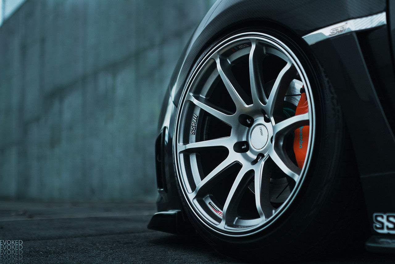 SSR GTV02 18x8.5 5x114.3 40mm Offset Glare Silver Wheel