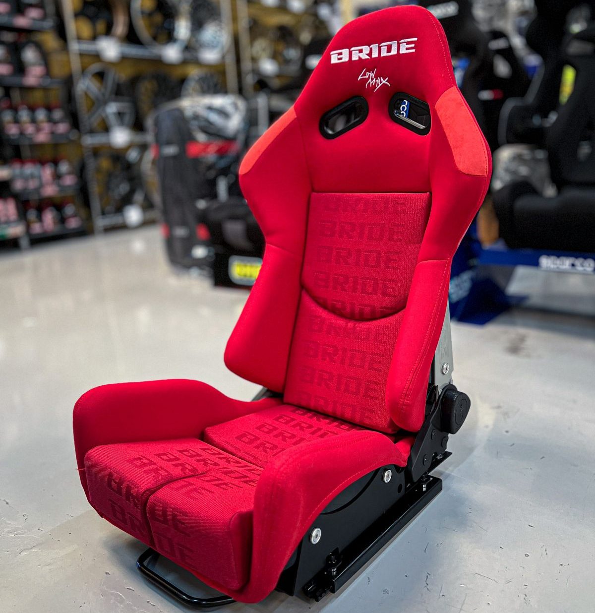 Bride Stradia Low Max Style Reclinable Racing Seat